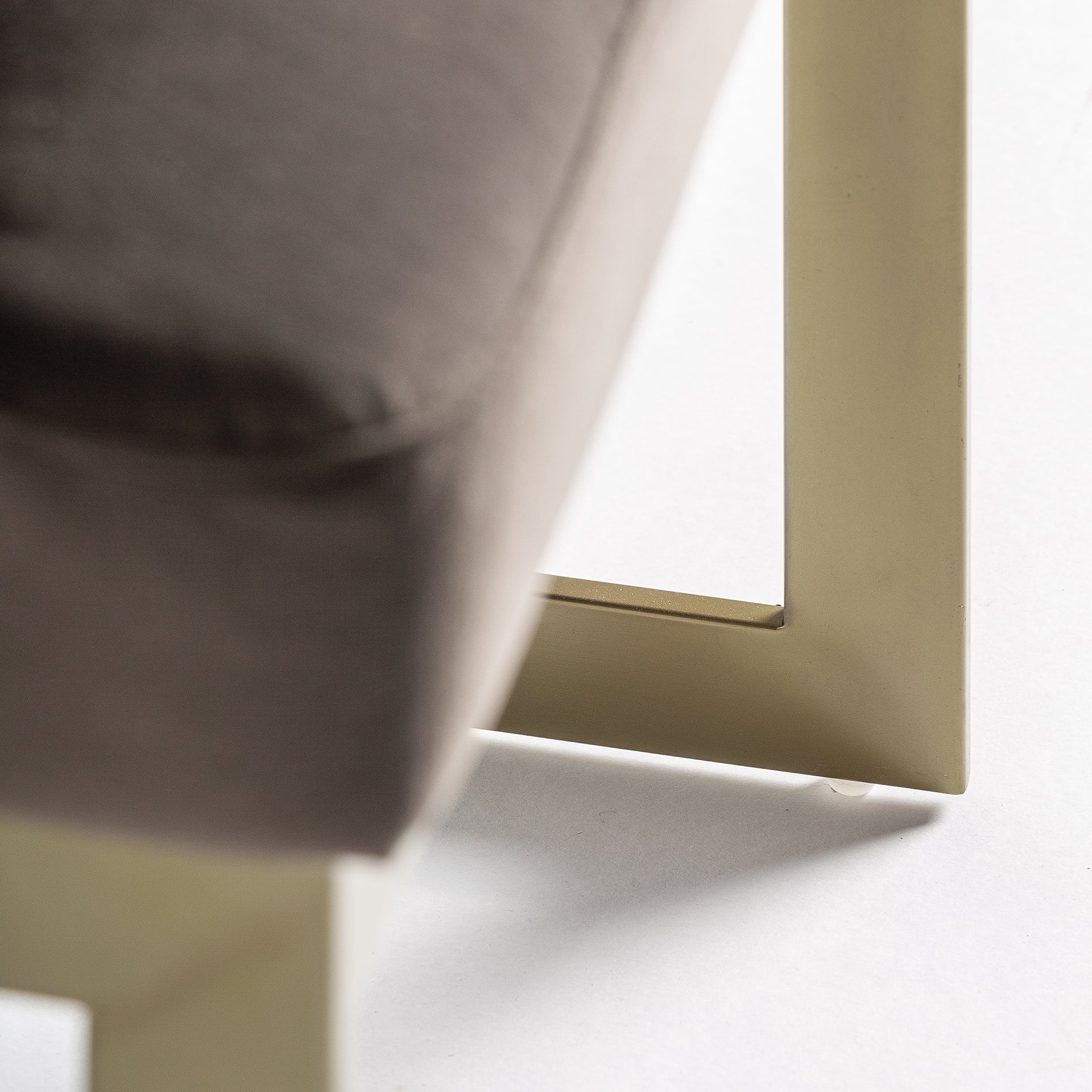 BETLIAR CHAIR